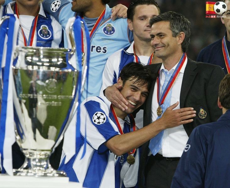 曼联背锅教练,曼联穆里尼奥是败笔吗