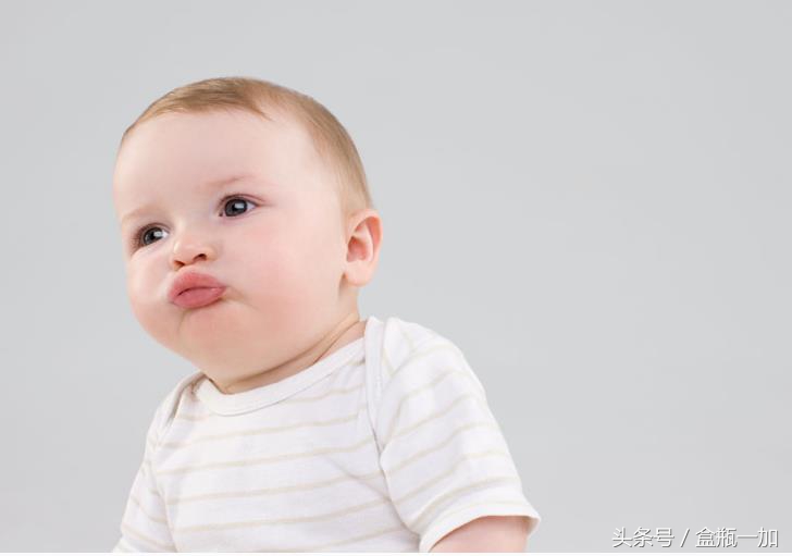 婴儿头型睡扁了还能圆回来吗,婴儿前三个月头型睡扁了怎么变圆