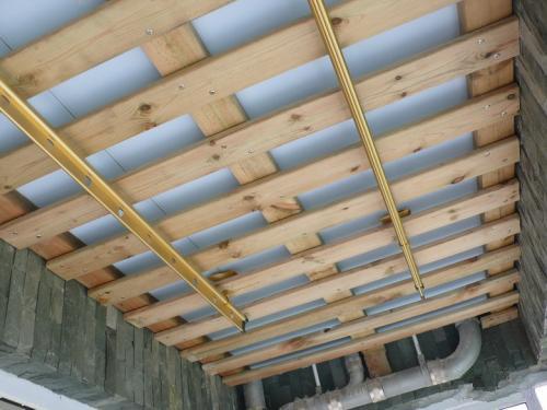 阳台吊顶已完成后怎么设计晾衣架,阳台吊顶了怎么装晾衣架