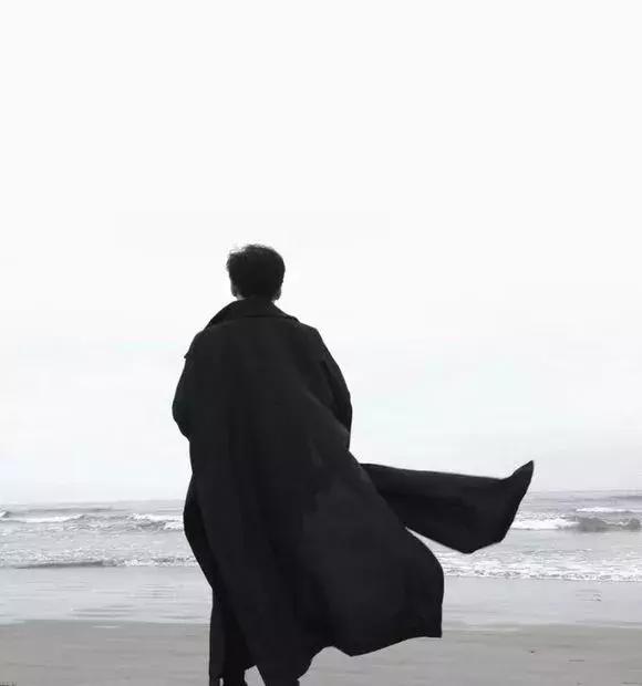 怎么发朋友圈暗示自己没那么重要,发朋友圈不给谁看准确吗