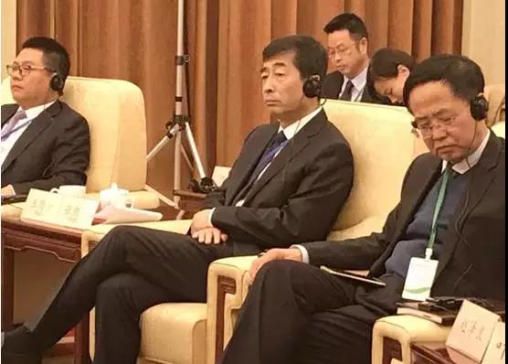 雷军参加国宴,雷军去武汉吃一碗方便面