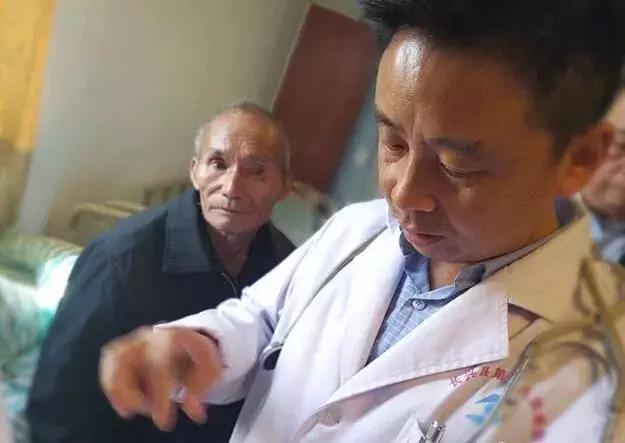 12岁男生突发糖尿病去哪家医院治,14岁男孩得了糖尿病怎么办