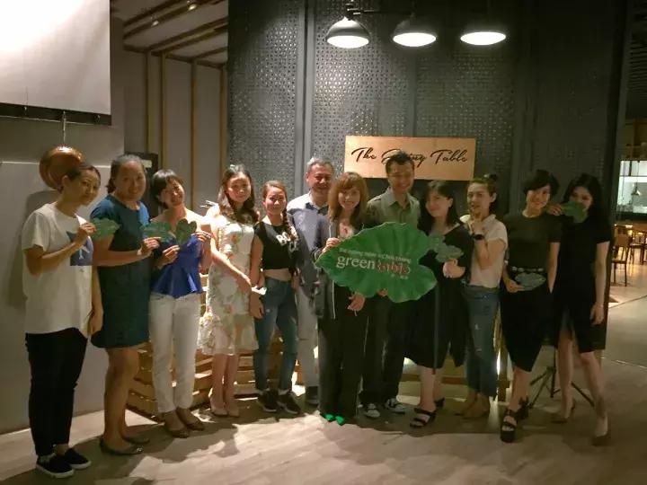 海归美女的西餐厅不得了！用舒芙蕾征服了米其林大厨，来合作菜品