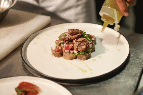 海归美女的西餐厅不得了！用舒芙蕾征服了米其林大厨，来合作菜品