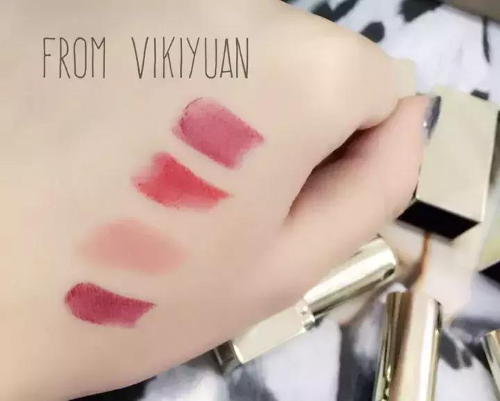 晒男友送的口红,明星晒自己口红