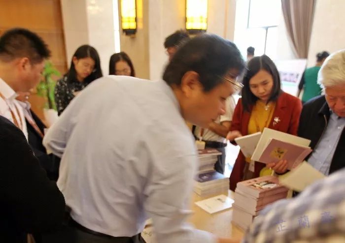 第十五届全国民间读书年会韦力撰