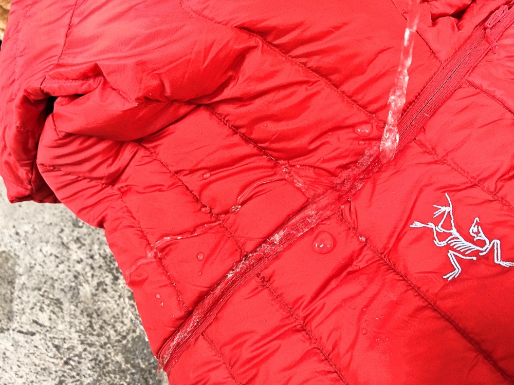 均价500左右的羽绒服品牌,价位500左右羽绒服白色短款