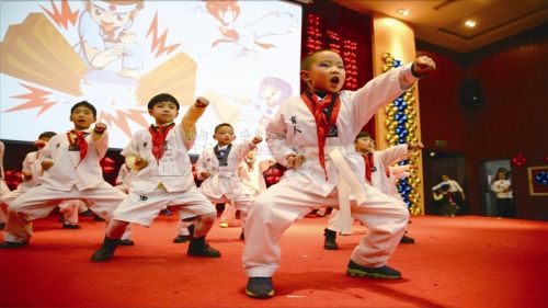 温州看校妈妈团在“第一实验”不期而遇