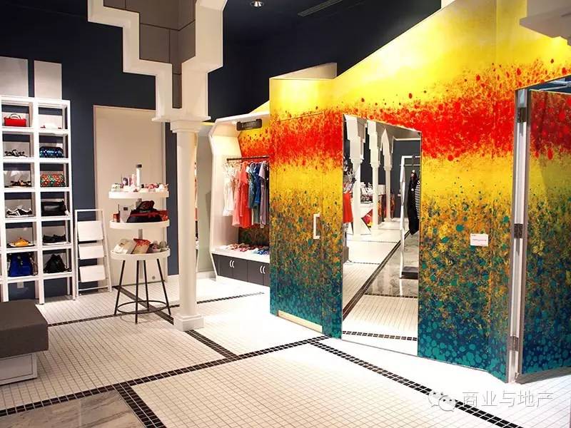 海外爆买族正激活日本，东京银座为此开出了最大商业体和最大免税店。。。