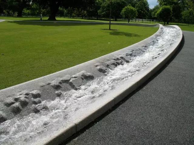 大型的景观草坪,好看的天然草坪