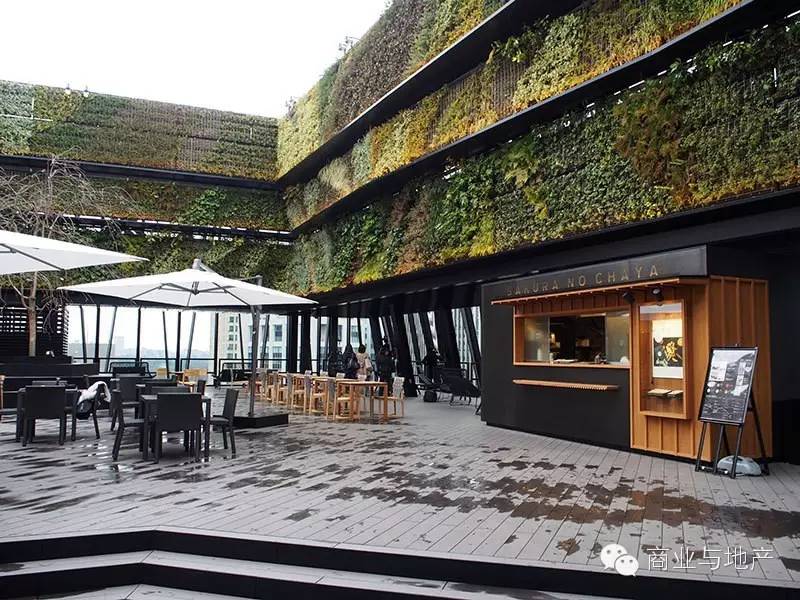 海外爆买族正激活日本，东京银座为此开出了最大商业体和最大免税店。。。