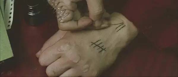 「*伦乱**」才不是这部电影的重点！