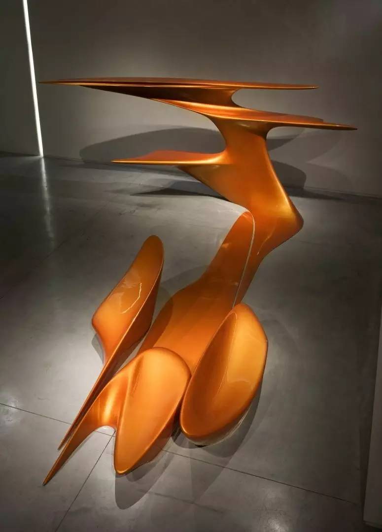 不只是建筑丨扎婶设计的这些家居、服饰和游艇，也一样是我们的回忆