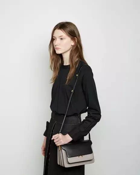 别熨衣服了|今年流行越皱越好看