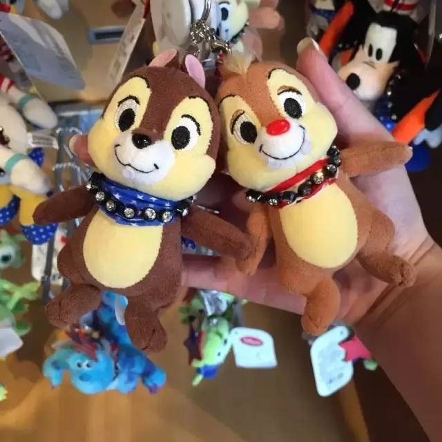 上海迪士尼酒店最高3000多元一晚！半小时卖出上万张门票！杭州一家人去玩要花多少？算完整个人不好了