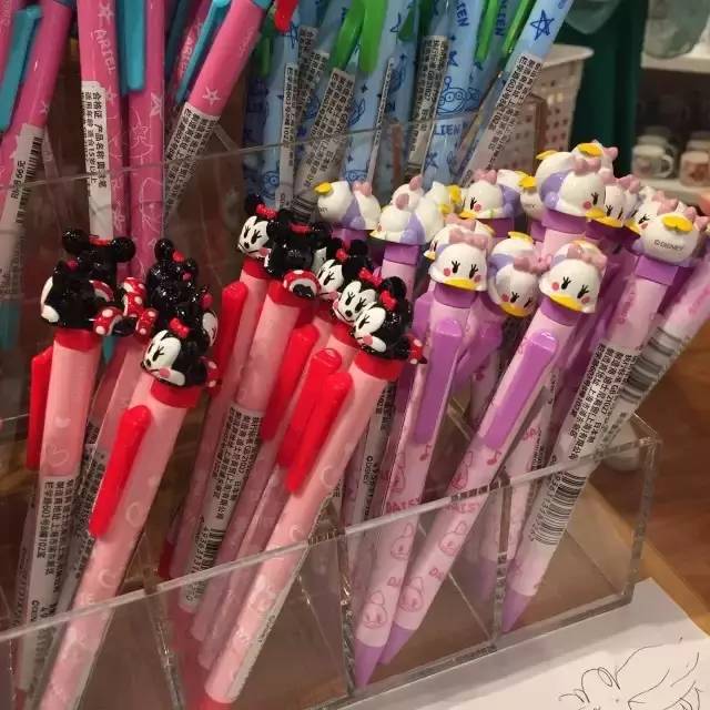 上海迪士尼酒店最高3000多元一晚！半小时卖出上万张门票！杭州一家人去玩要花多少？算完整个人不好了