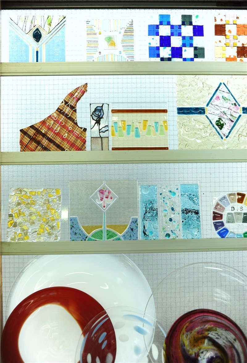 彩色玻璃大师高井啓司：“经验和情感都可以分享，但‘悟’是万万不能的。”｜日本工艺寻访之旅Vol.5