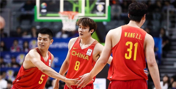 丁彦雨航3分集锦,孙铭徽和丁彦雨航谁厉害