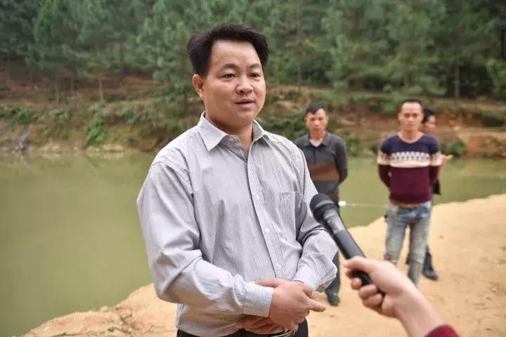 树立脱贫榜样传递扶贫力量,扶贫扶志自强不息