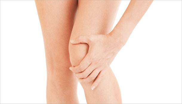 膝盖上黑黑的东西怎么去除,膝盖黑黑的洗不掉是什么原因