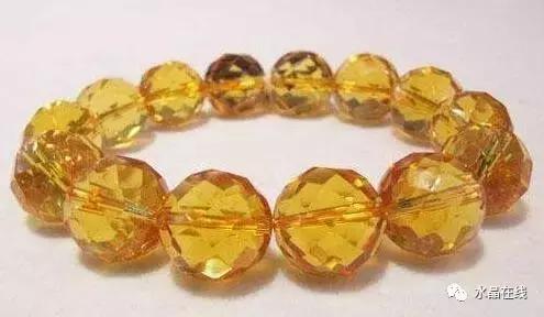 怎么判断黄水晶吊牌真假,如何辨别真假黄水晶能量柱