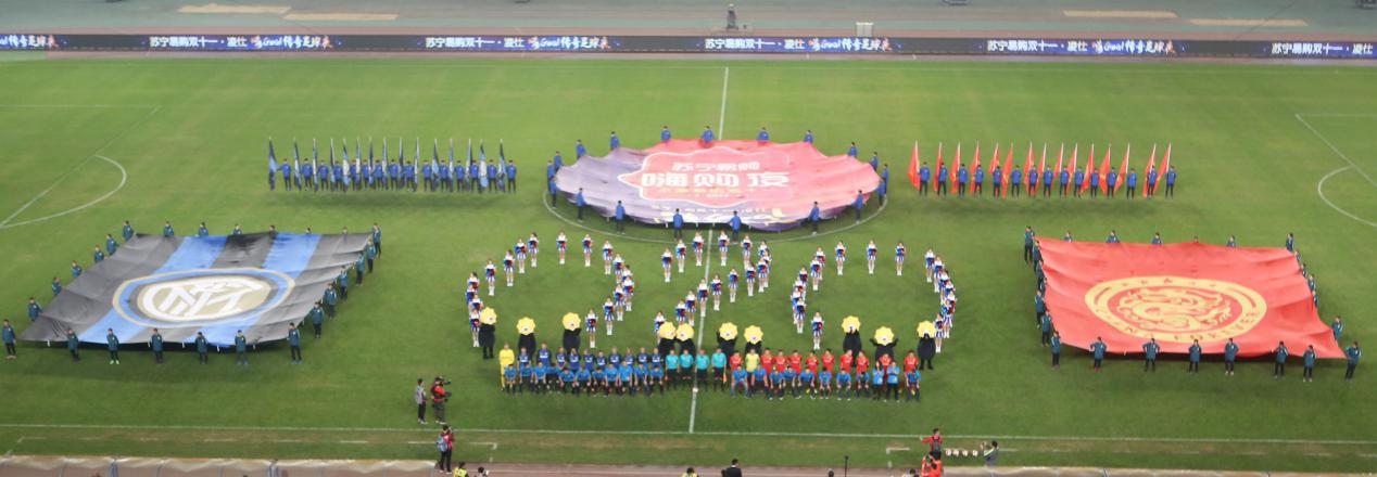 萨内蒂苏宁,萨内蒂捧起冠军杯