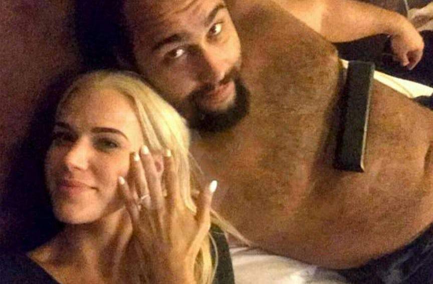 wwe选手失误道歉,wwe选手被暴打