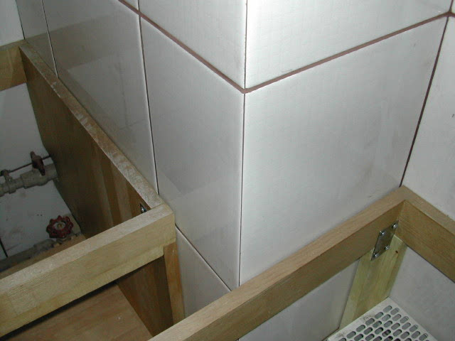 瓷砖阳角开裂处理方法,厨房卫生间瓷砖裂开怎么处理