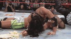 wwe选手失误道歉,wwe选手被暴打