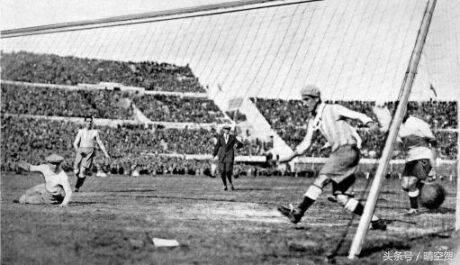 世界上第1届世界杯,第一届世界杯足球赛1930年