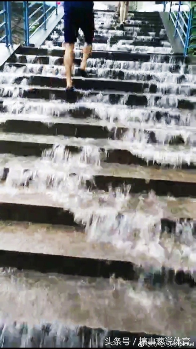 女排为荣誉而战,女排姑娘为国家荣誉而努力