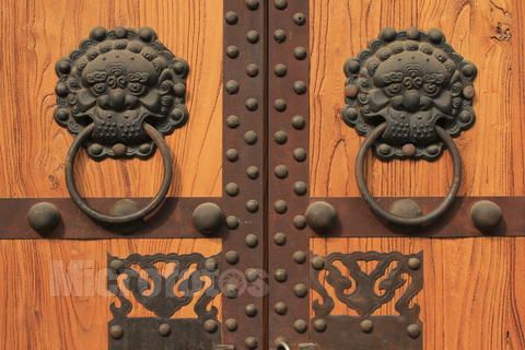 你有开过房门的习惯吗,你家大门一天到晚都是开的吗