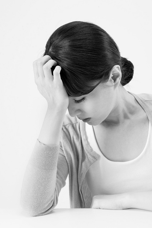 28岁突然偏头痛是为什么,28岁脑梗有后遗症吗