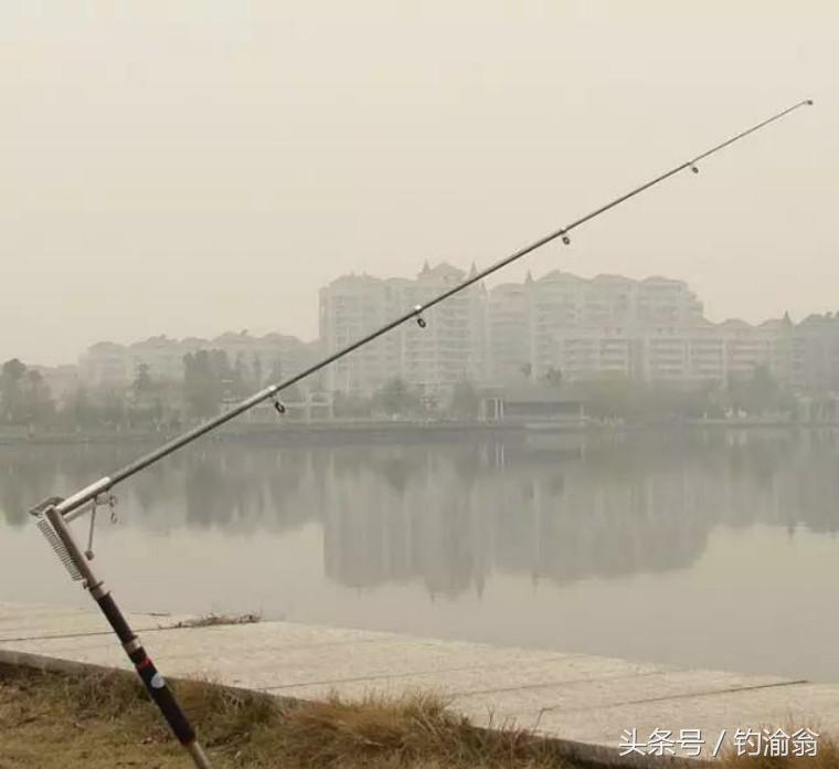 重庆溪流钓法的详细步骤,懒汉钓鲫鱼