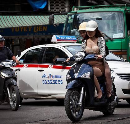 在越南骑摩托车游,越南人骑摩托车旅游中国