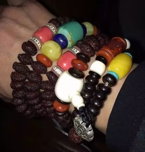 地摊手串为什么便宜,十种手串都是地摊货