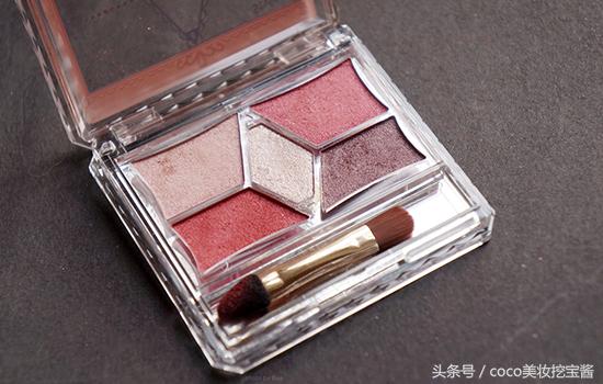 适合春夏秋冬的眼影盘,既能夏天也能秋冬的眼影盘