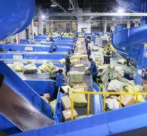 “双11”引爆美国商界，救命韩国购物界，砸瘫新加坡快递界