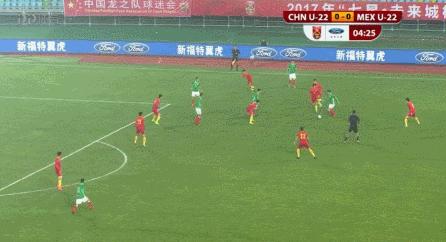 国足被戏耍越南19秒7脚射门,国足0-3不敌韩国门前救险