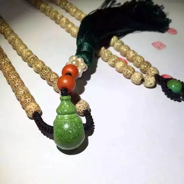 地摊手串为什么便宜,十种手串都是地摊货