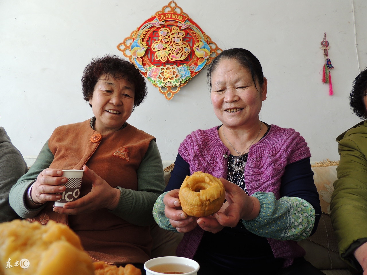 娘家哥哥借钱没还怎么办,娘家弟弟借钱三年了也不提怎么办