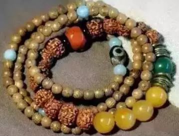 地摊手串为什么便宜,十种手串都是地摊货