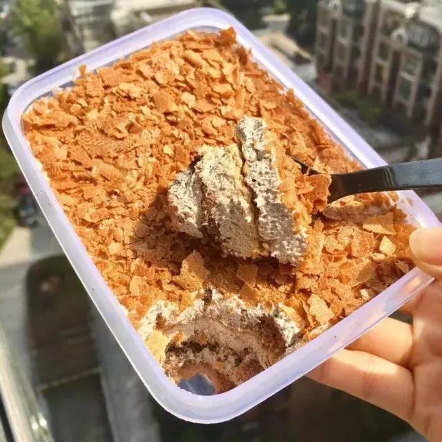 国企留不住一个爱做蛋糕的男人，于是就有了安小果