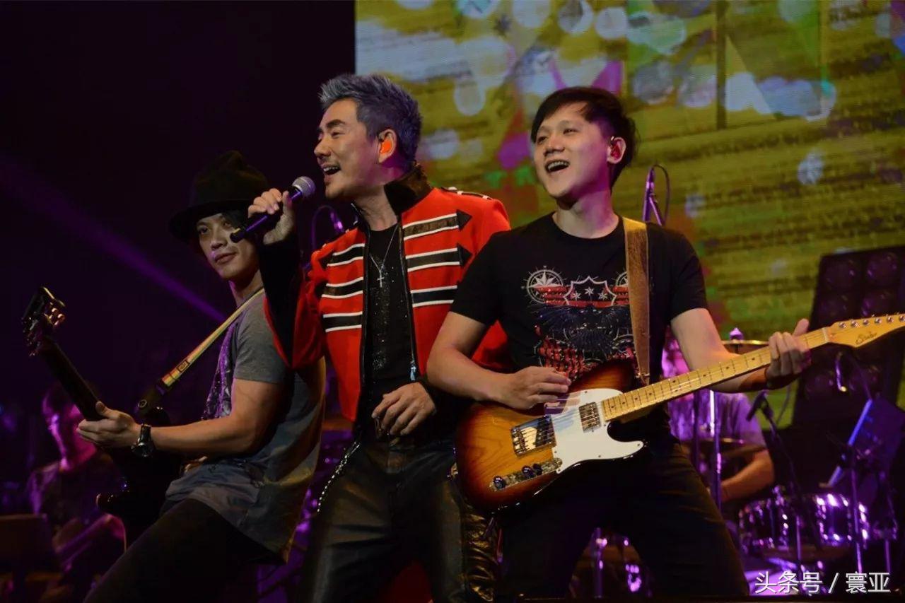 任贤齐云顶开唱气氛沸腾与九孔互耍嘴皮逗乐歌迷