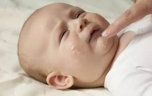 红霉素眼膏和红霉素软膏区别在哪,红霉素软膏与红霉素眼膏有区别吗