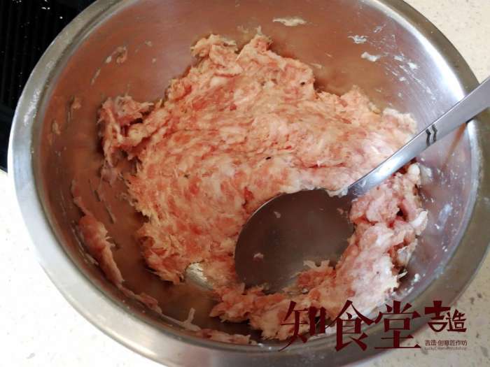 在家做纯手工肉丸怎么才能有弹性,搞懂了七个烹饪原理