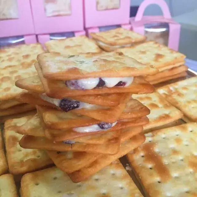 国企留不住一个爱做蛋糕的男人，于是就有了安小果