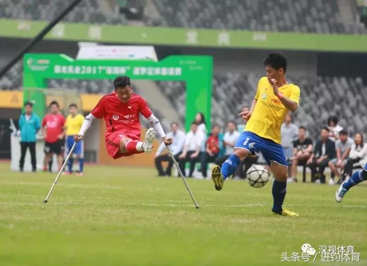 何忆义独腿足球视频,独腿球王何忆义比赛