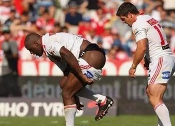 都是人才！球场上你所不知道的事！女运动员还能有这种操作？