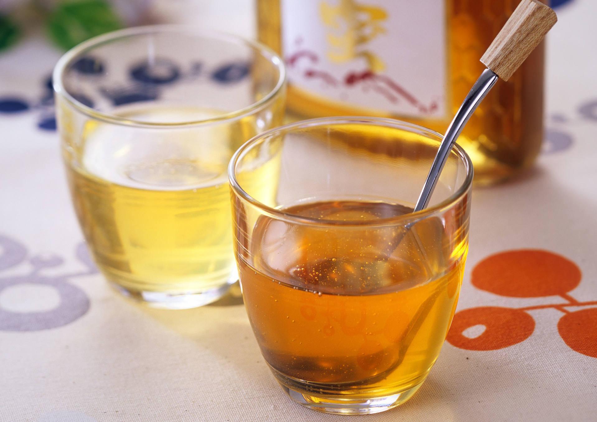 纸巾分辨真蜂蜜,四种方法教你辨别真假蜂蜜